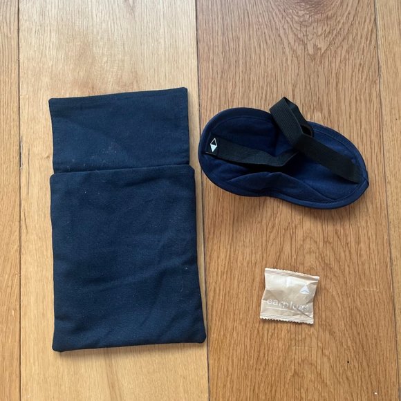 SOMEONE SOMEWHERE Artisan-Made In-Flight Kit for Delta NWOT - Picture 3 of 3